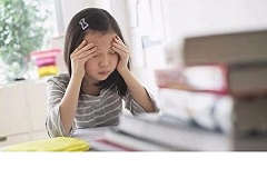 8歲女兒注意力不集中的原因有哪些？這幾點(diǎn)要重視